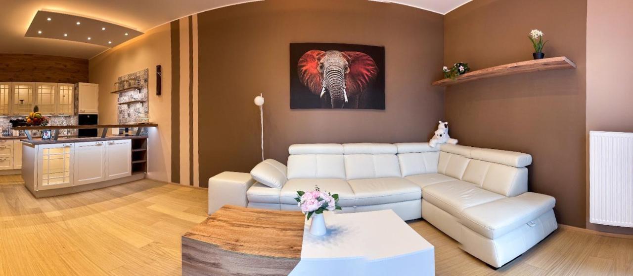 Apartment Dagmar Buresove Praga Exterior foto